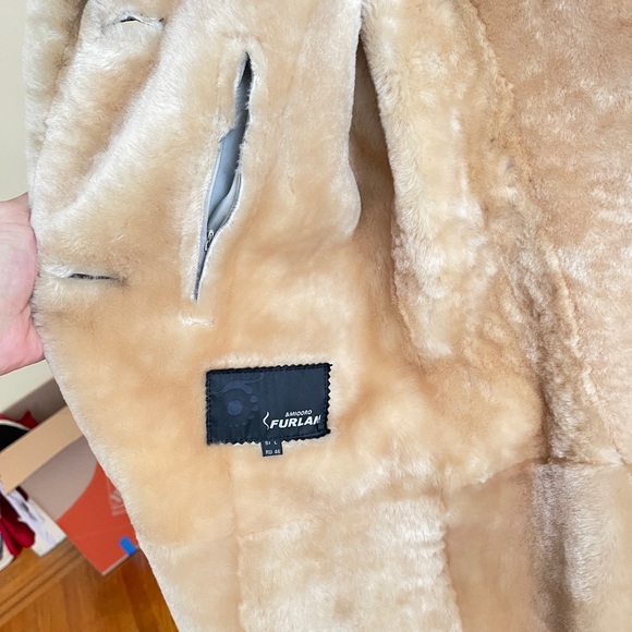 Shearling fur coat - Picture 4 of 8